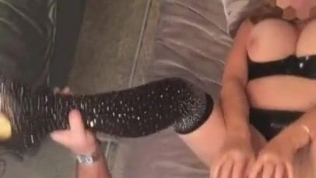 Linda in Black 2xxx: Homemade HD Porn Video ee - xHamster Watch Linda in Black 2xxx tube sex episode for free-for-all on xHamster, with the domineering collection of British Homemade & Big Natural Tits HD porn movie scene gigs